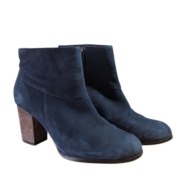 Cole Haan Women's Cassidy Leather Stack Heel Ankle Booties Navy Blue Size 9.5 - Picture 1 of 16